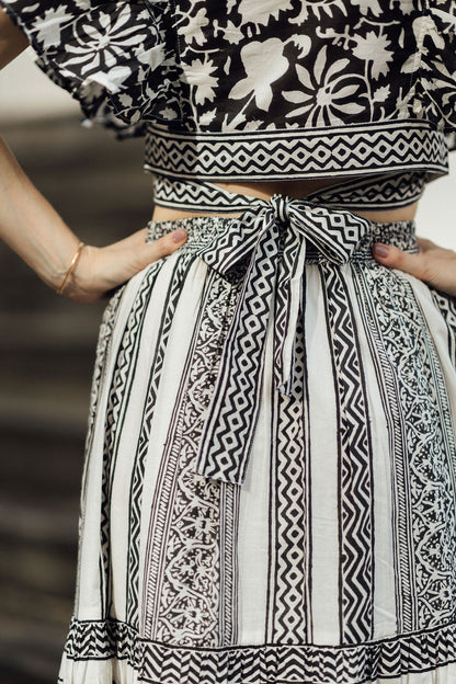 IMPERIAL WRAP TOP (BLACK)